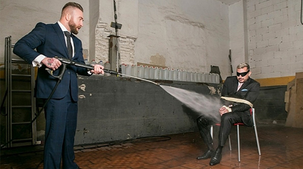 The stranger takes a high-pressure power water gun