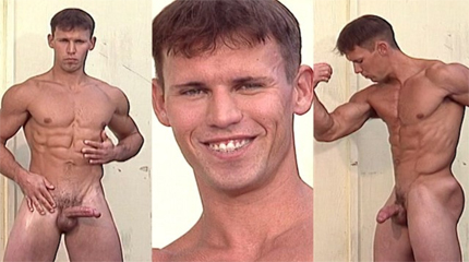 I hope he's not str8!