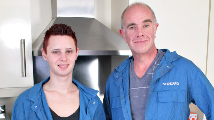 Young plumber fucked by experienced daddy