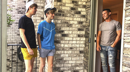 A lovers of sexy boys at my doorstep